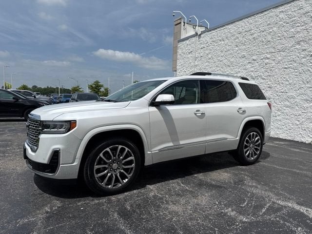 2023 GMC Acadia Denali