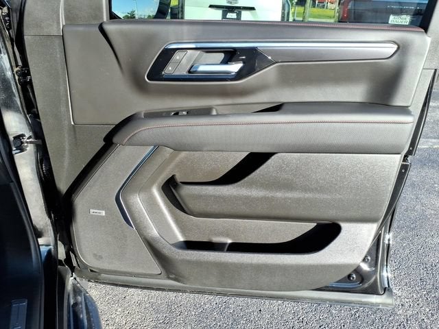 2025 Chevrolet Suburban RST