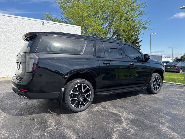 2025 Chevrolet Suburban RST