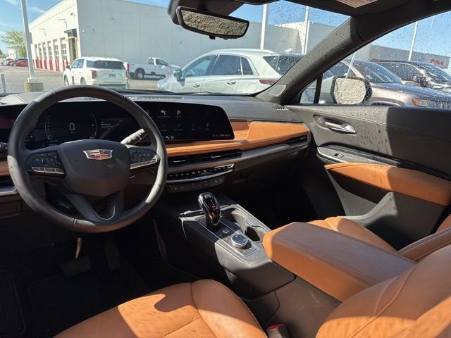 2024 Cadillac XT4 Premium Luxury