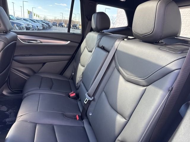 2025 Cadillac XT6 Luxury