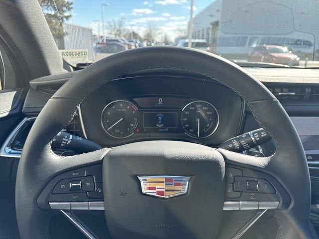 2025 Cadillac XT6 Luxury