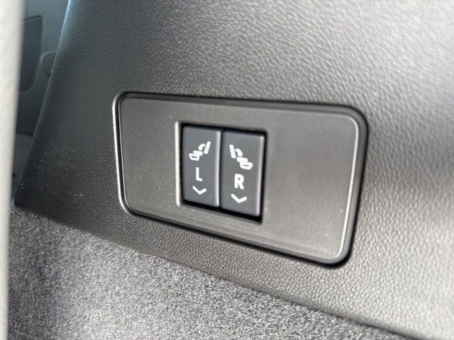 2025 Cadillac XT6 Luxury