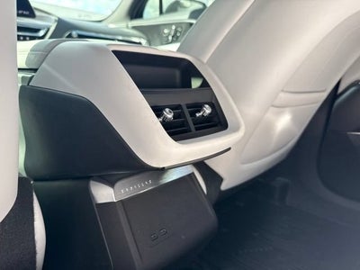 2025 Cadillac LYRIQ Luxury 1