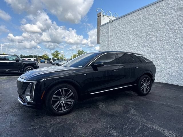 2025 Cadillac LYRIQ Luxury 1
