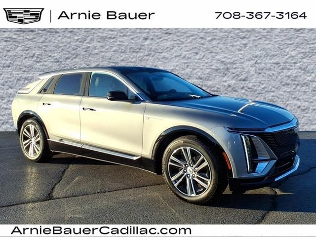 2024 Cadillac LYRIQ Luxury 1