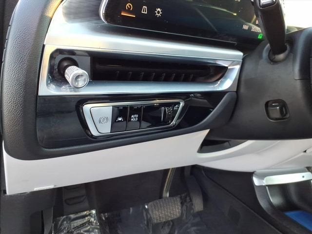 2024 Cadillac LYRIQ Luxury 1