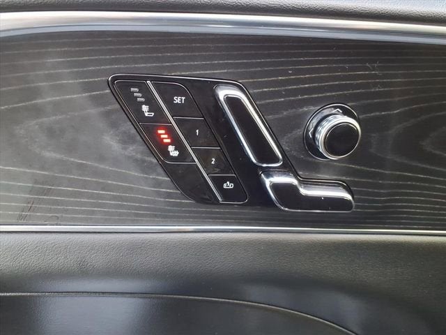 2024 Cadillac LYRIQ Luxury 1