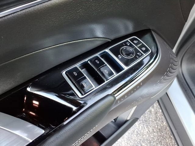 2024 Cadillac LYRIQ Luxury 1