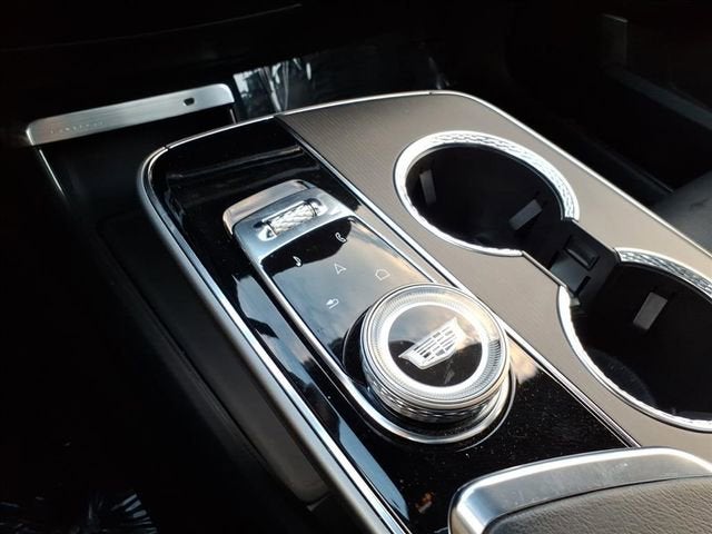 2024 Cadillac LYRIQ Luxury 1