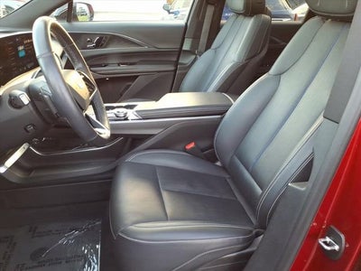 2024 Cadillac LYRIQ Luxury 1