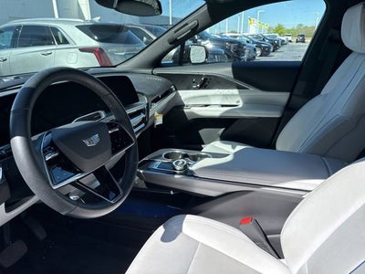 2024 Cadillac LYRIQ Luxury 1