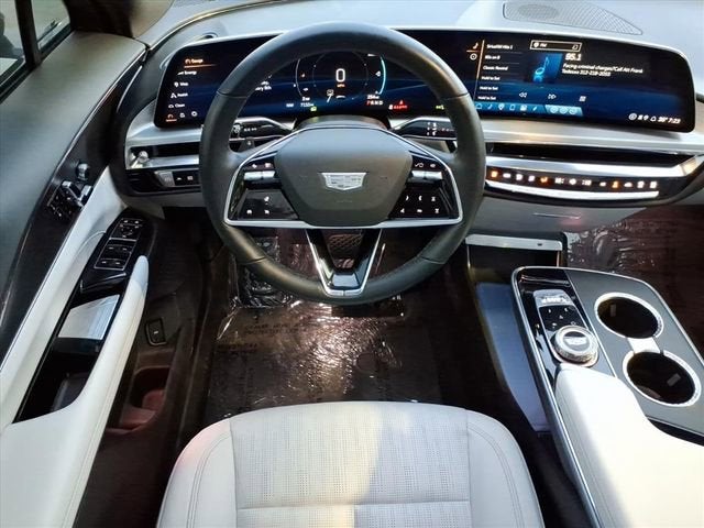 2024 Cadillac LYRIQ Luxury 1