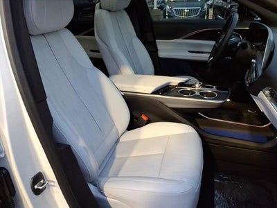 2024 Cadillac LYRIQ Luxury 1