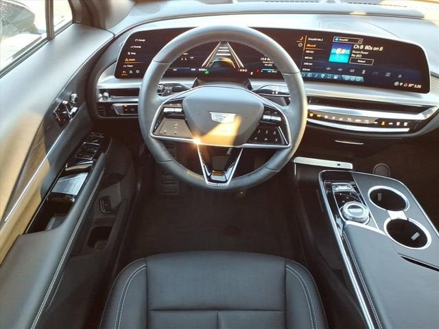 2024 Cadillac LYRIQ Luxury 1