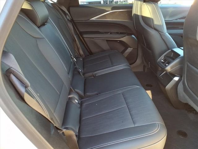 2024 Cadillac LYRIQ Luxury 1