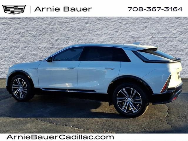 2024 Cadillac LYRIQ Luxury 1