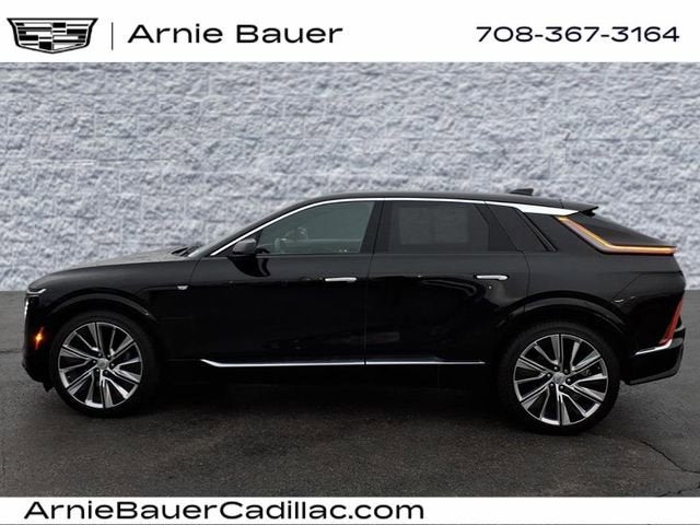 2024 Cadillac LYRIQ Luxury 3