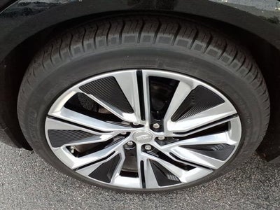 2024 Cadillac LYRIQ Luxury 3