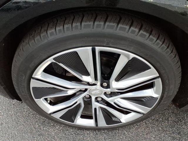 2024 Cadillac LYRIQ Luxury 3