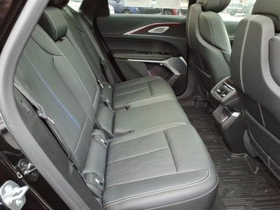 2024 Cadillac LYRIQ Luxury 3