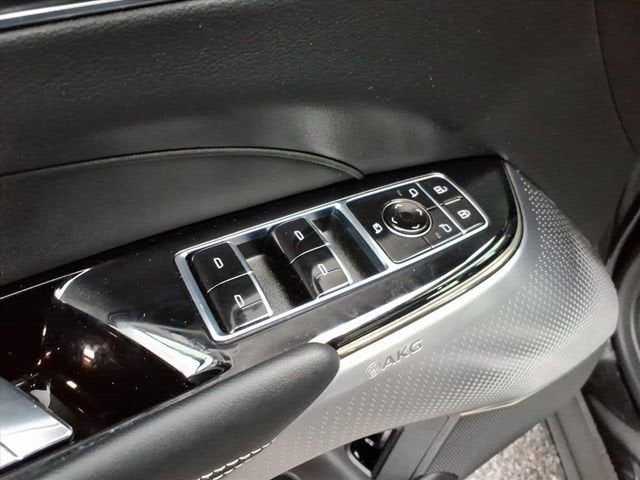 2024 Cadillac LYRIQ Luxury 3