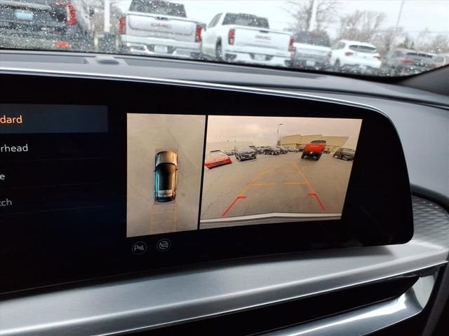 2024 Cadillac LYRIQ Luxury 3