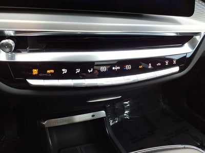 2025 Cadillac LYRIQ Luxury 3