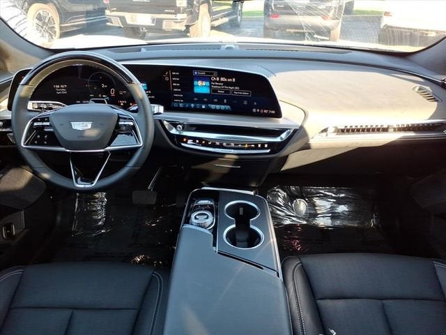 2025 Cadillac LYRIQ Luxury 3