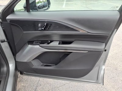 2025 Cadillac LYRIQ Luxury 3