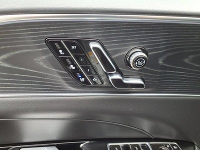 2025 Cadillac LYRIQ Luxury 3