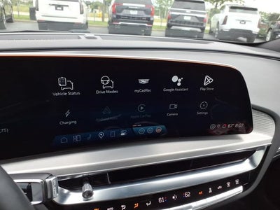 2025 Cadillac LYRIQ Luxury 3
