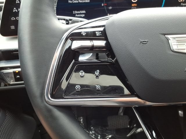 2025 Cadillac LYRIQ Luxury 3