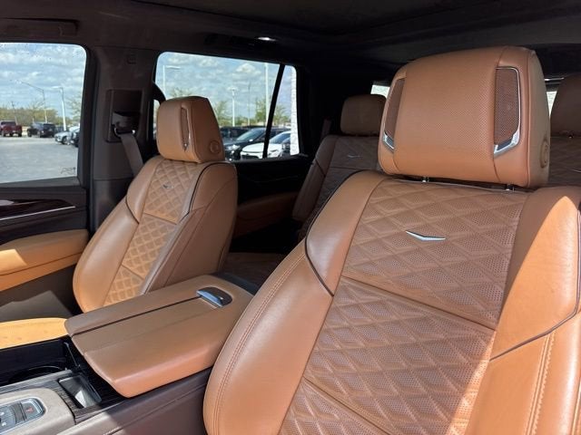 2022 Cadillac Escalade Sport