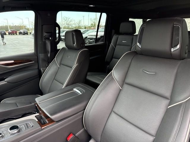 2023 Cadillac Escalade ESV Premium Luxury