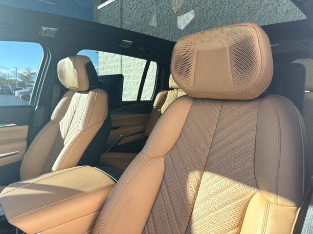 2025 Cadillac ESCALADE IQ Sport 2