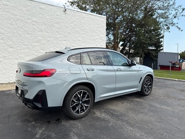 2024 BMW X4 xDrive30i