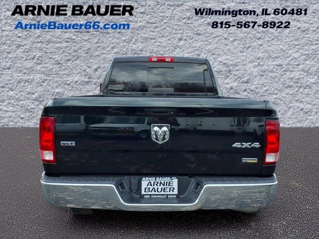 2016 RAM 1500 SLT