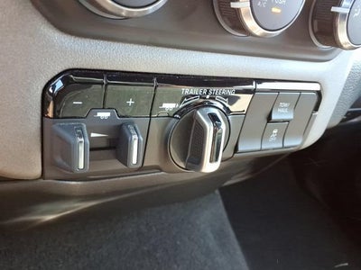 2024 RAM 1500 Tradesman Crew Cab 4x4 5'7" Box