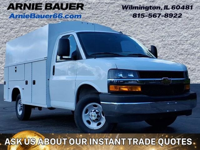 2025 Chevrolet Express Cutaway 3500 1WT