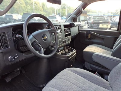 2025 Chevrolet Express Cutaway 3500 1WT