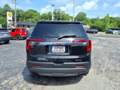 2023 GMC Acadia AT4