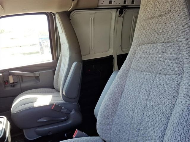 2025 GMC Savana Cargo 2500 Work Van