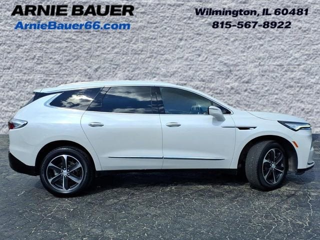 2022 Buick Enclave Essence