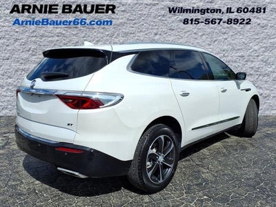 2022 Buick Enclave Essence
