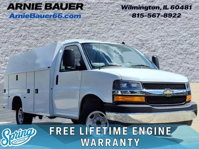 2025 Chevrolet Express Cutaway 3500 1WT