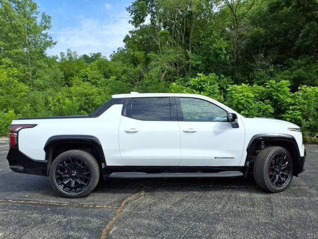 2026 Chevrolet Silverado EV RST Stars and Steel Edition - Max Range