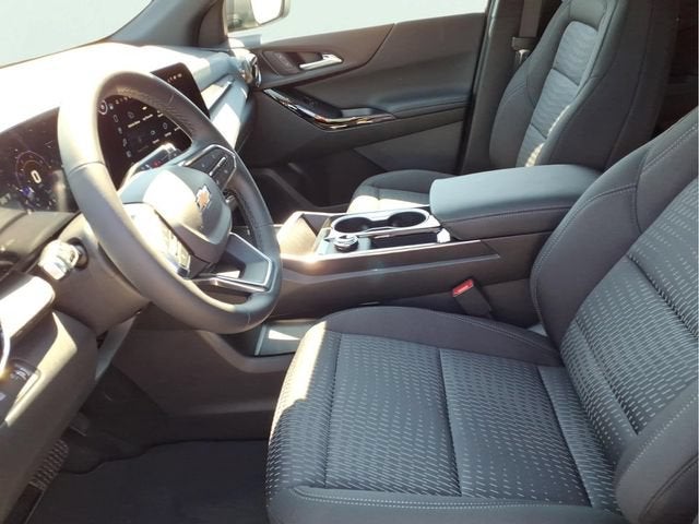 2027 Chevrolet Equinox LT - Photo 7